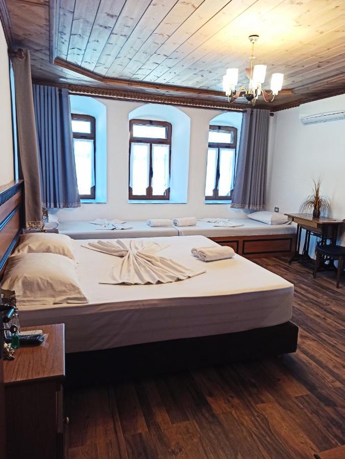 Boutique Hotel Praga Gjirokastër Extérieur photo