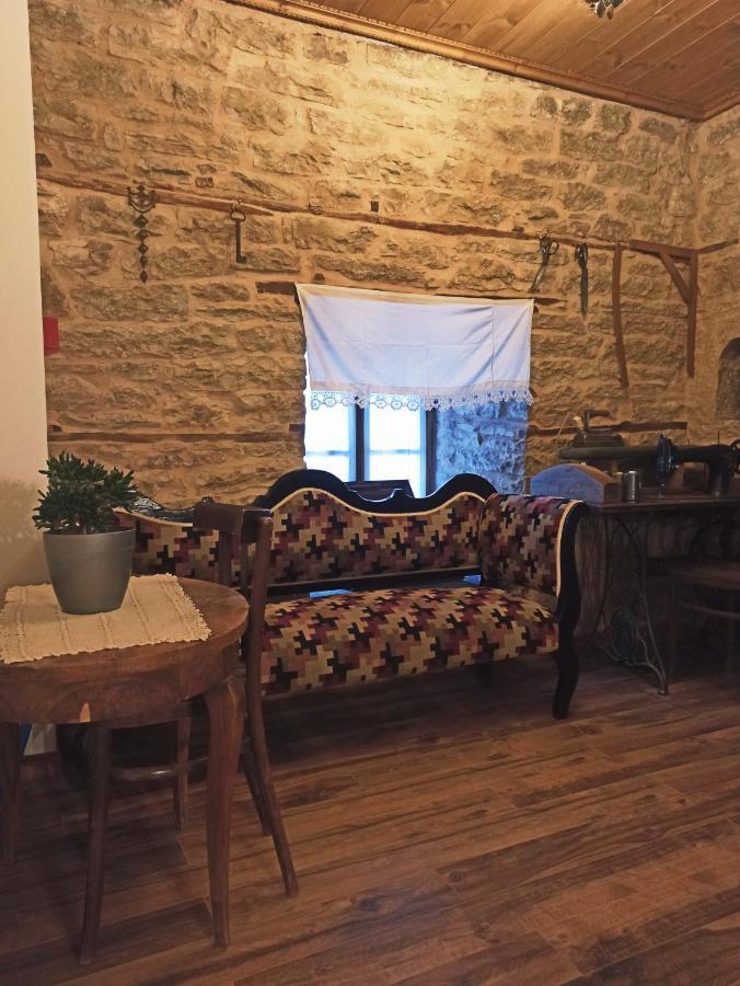 Boutique Hotel Praga Gjirokastër Extérieur photo