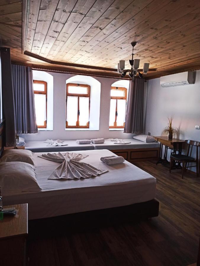 Boutique Hotel Praga Gjirokastër Extérieur photo