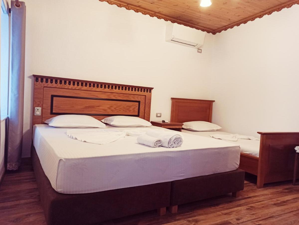 Boutique Hotel Praga Gjirokastër Extérieur photo