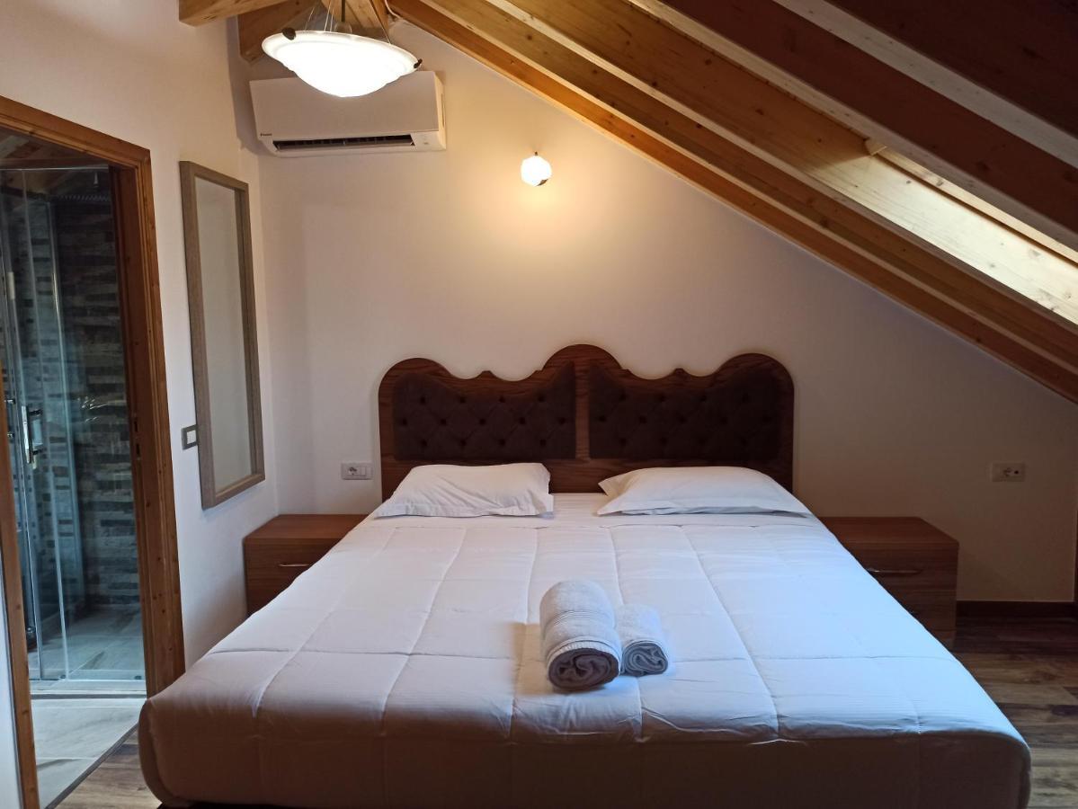 Boutique Hotel Praga Gjirokastër Extérieur photo