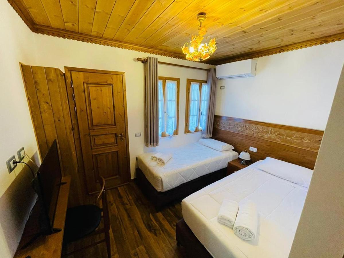 Boutique Hotel Praga Gjirokastër Extérieur photo