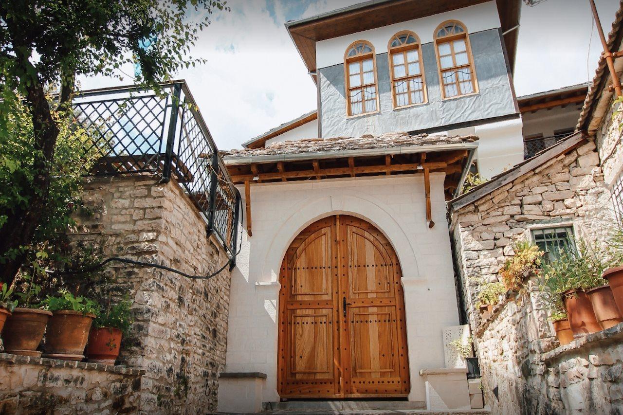 Boutique Hotel Praga Gjirokastër Extérieur photo
