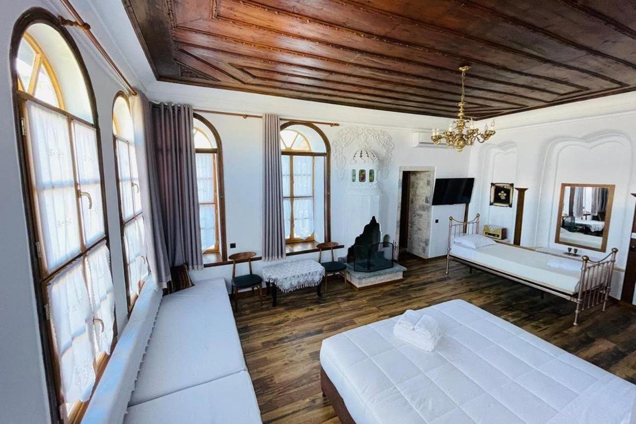 Boutique Hotel Praga Gjirokastër Extérieur photo