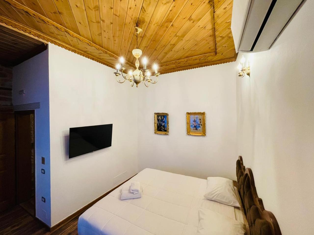 Boutique Hotel Praga Gjirokastër Chambre photo